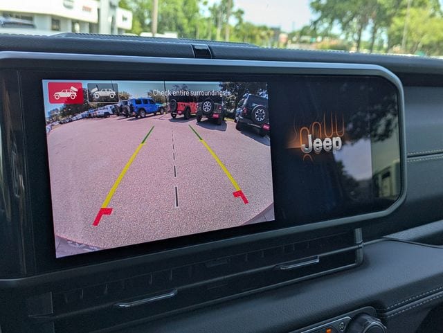 2025 Jeep Wrangler 4-Door Sahara - Photo 23
