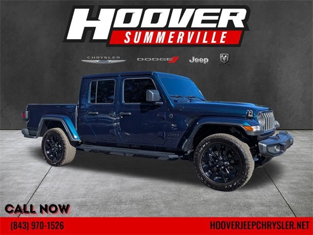 2025 Jeep Gladiator Nighthawk's photo