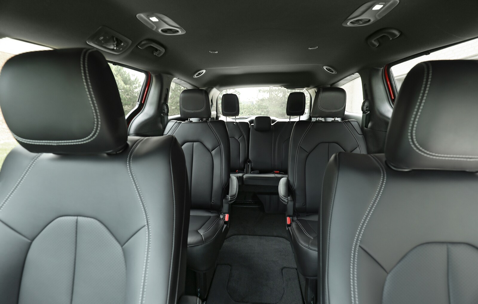 2025_Chrysler_Voyager_-_H2_Comfort_Space_Image.jpg