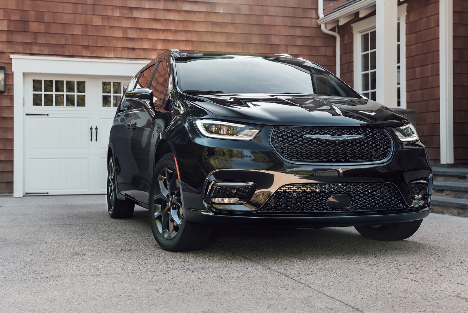 2024_Chrysler_Pacifica_-_Main_Blog_Image.jpg
