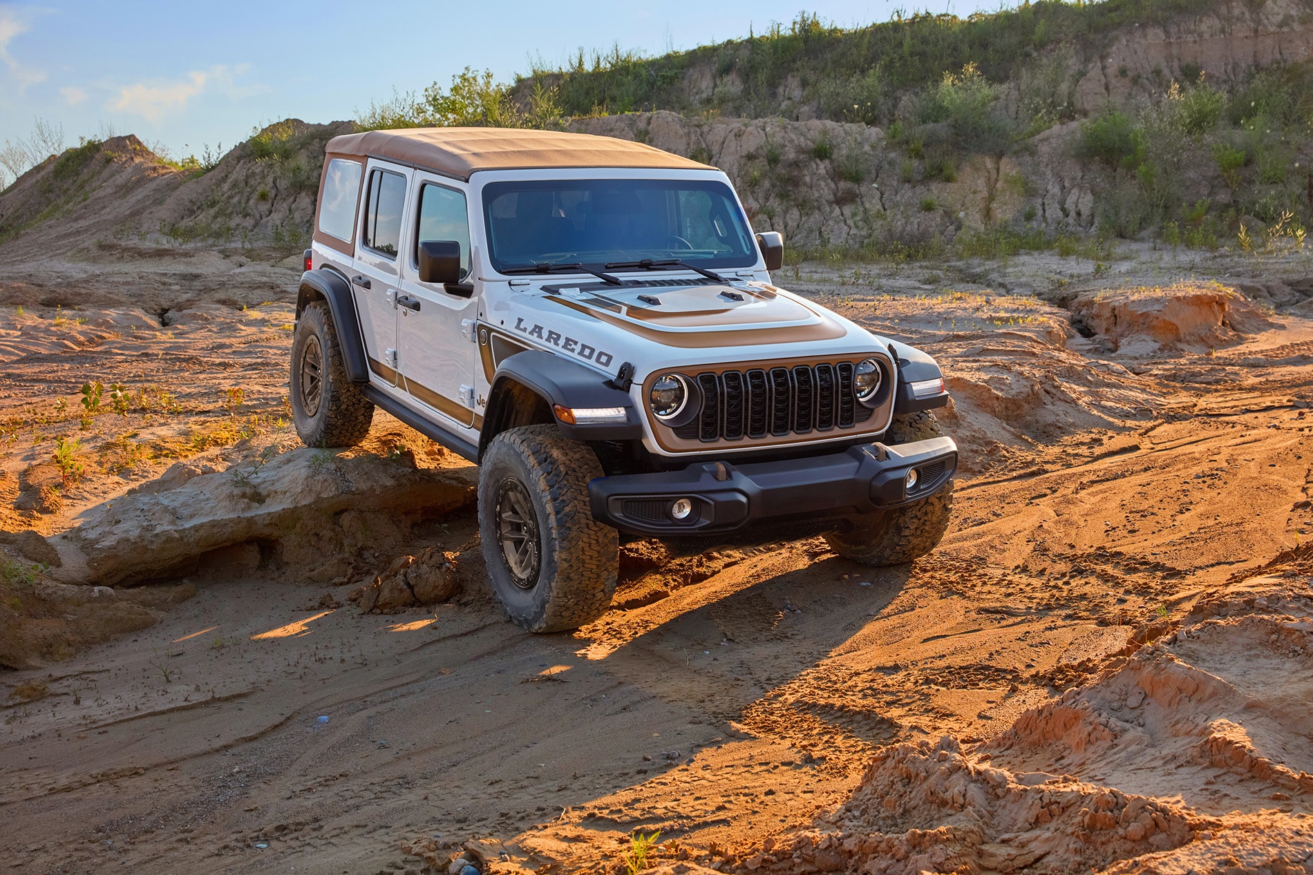2027_Jeep_Wrangler_Laredo_-_Main_Blog_Image.jpg