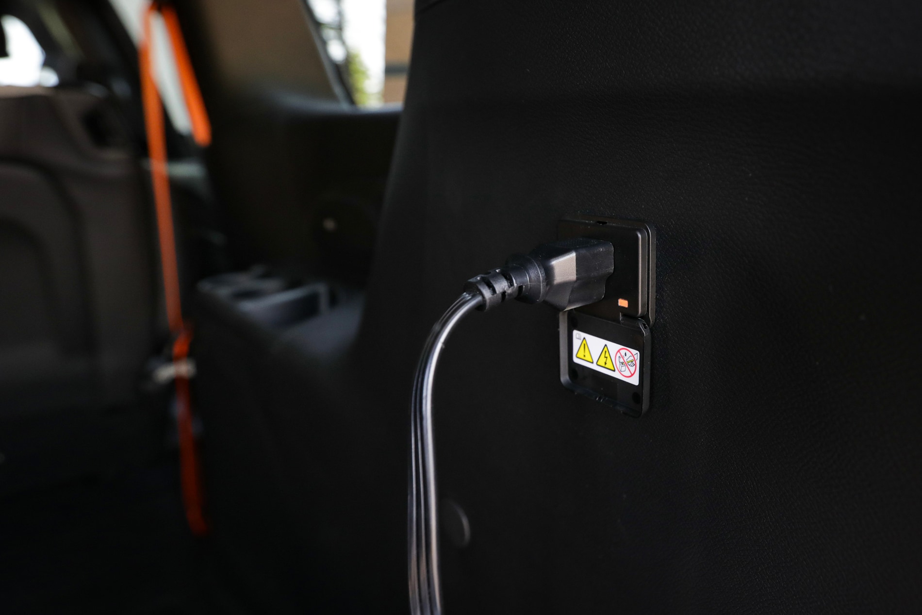 Chrysler_Pacifica_Grizzly_Peak_-_H3_Rear_Power_Outlet.jpg