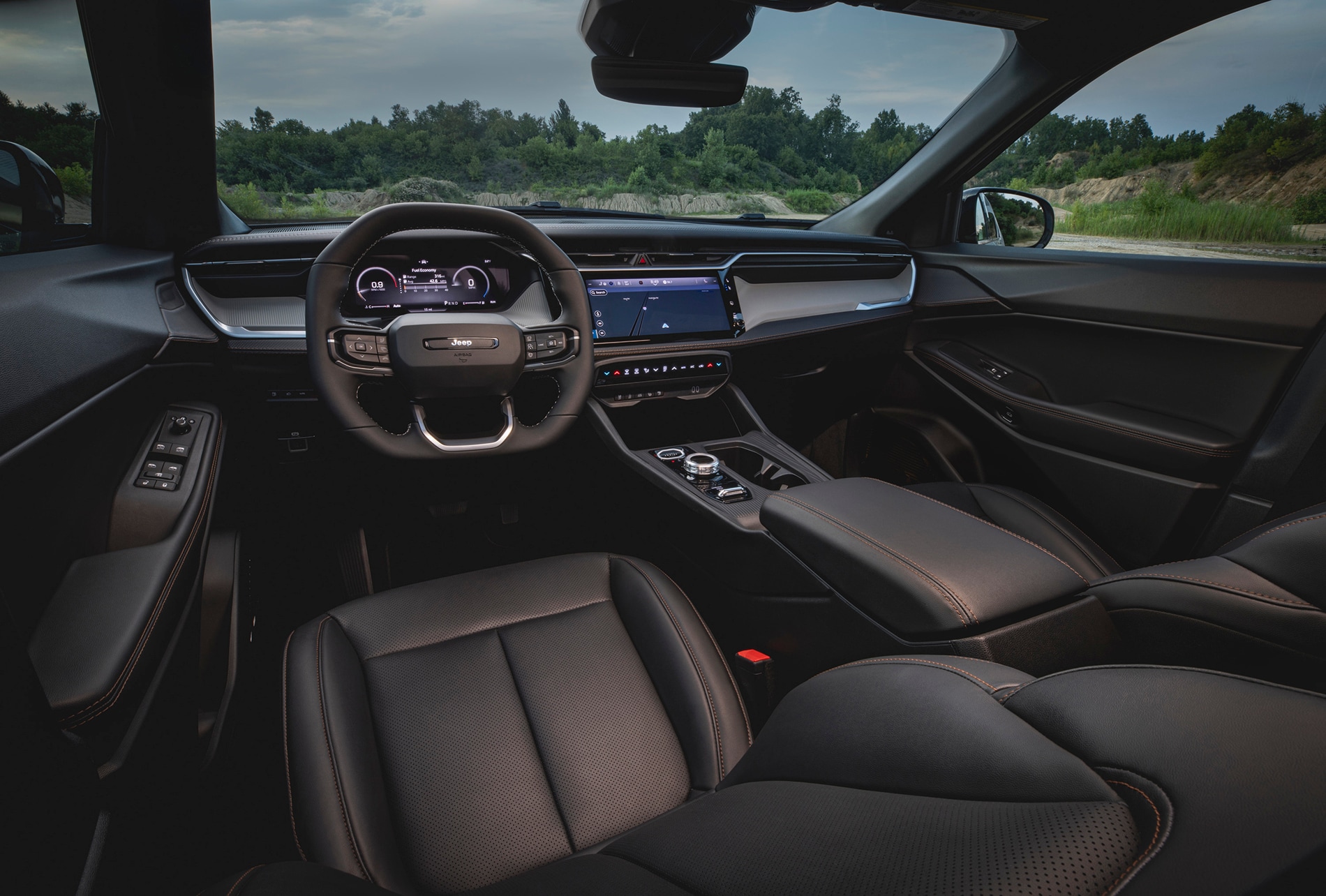 2026_Jeep_Cherokee_-_H4_Display_Screens_Image_.jpg