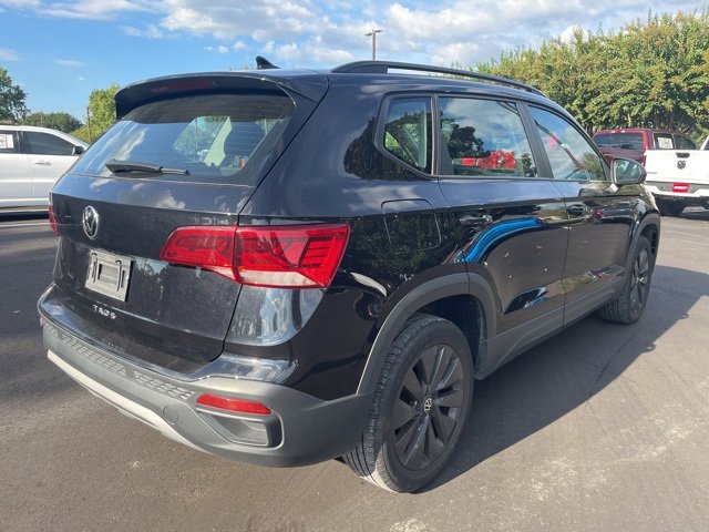2024 Volkswagen Taos S photo 3