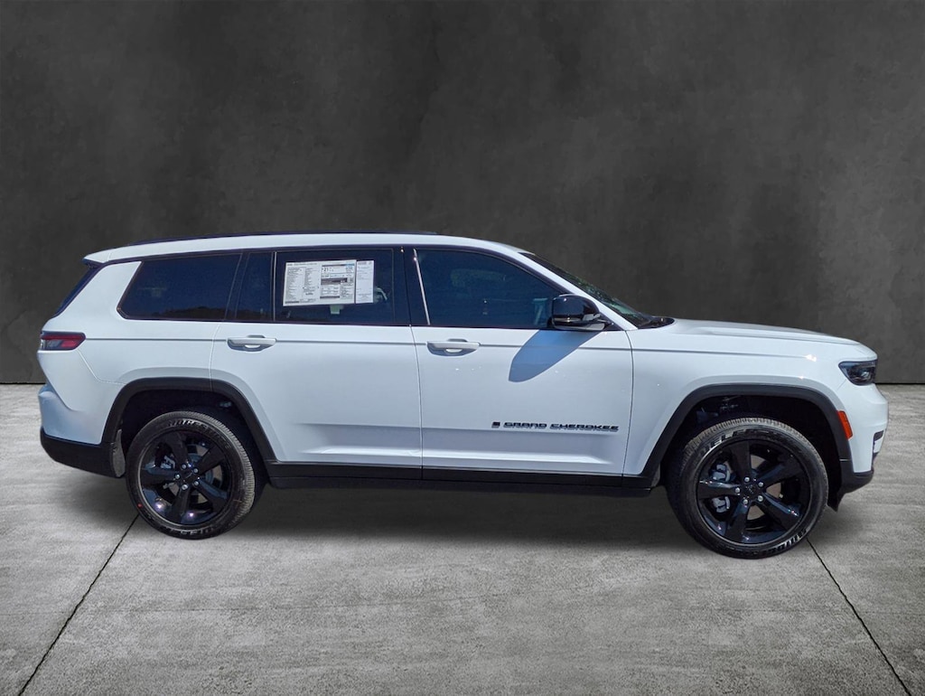 New 2025 Jeep Grand Cherokee L Laredo Sport Utility