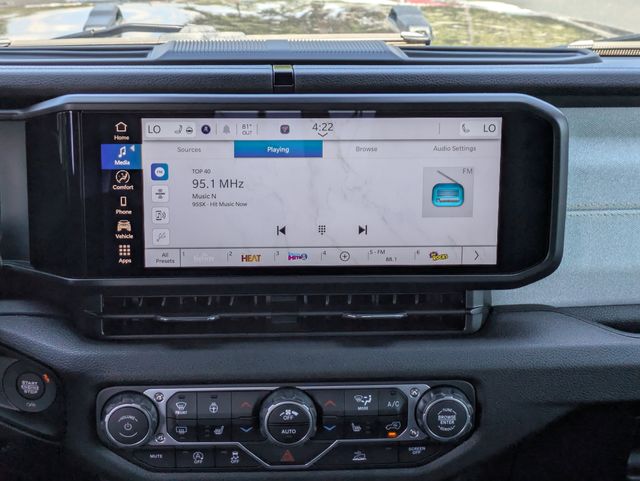 2025 Jeep Wrangler 4-Door Willys - Photo 19