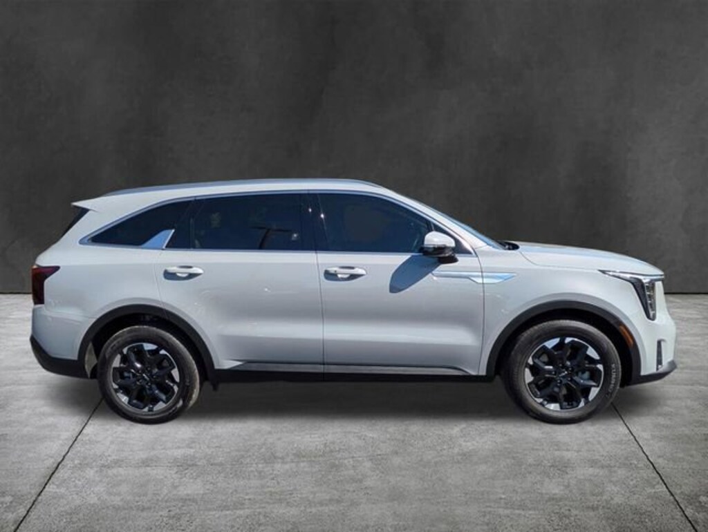 Used 2025 Kia Sorento S SUV