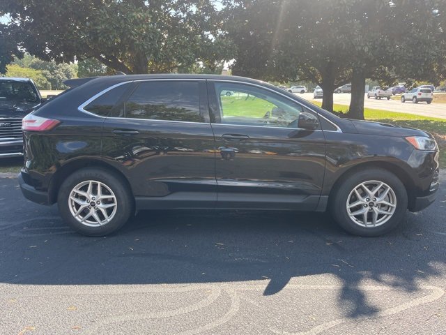 2023 Ford Edge SEL photo 2