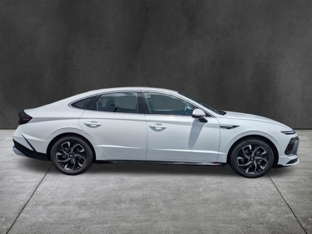 Used 2025 Hyundai Sonata SEL Sedan