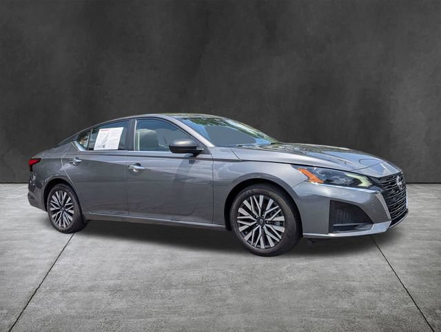 Used 2025 Nissan Altima SV with VIN 1N4BL4DV0SN304390 for sale in Knightsville, SC
