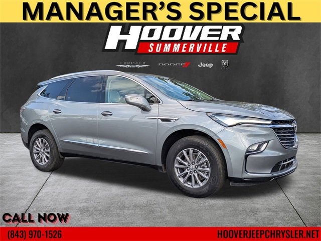 2023 Buick Enclave Essence's photo