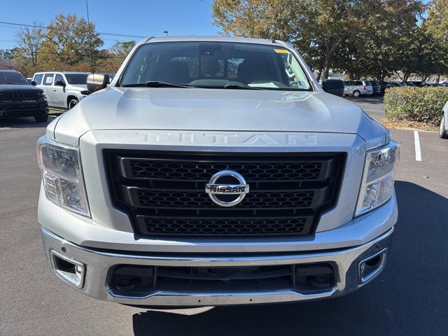2020 Nissan Titan SV photo 2