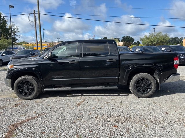 2019 Toyota Tundra SR5 CrewMax photo 4
