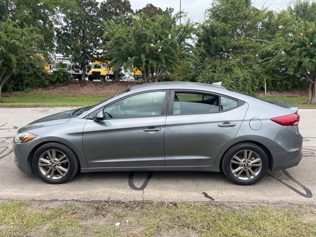 2018 Hyundai Elantra SEL photo 4