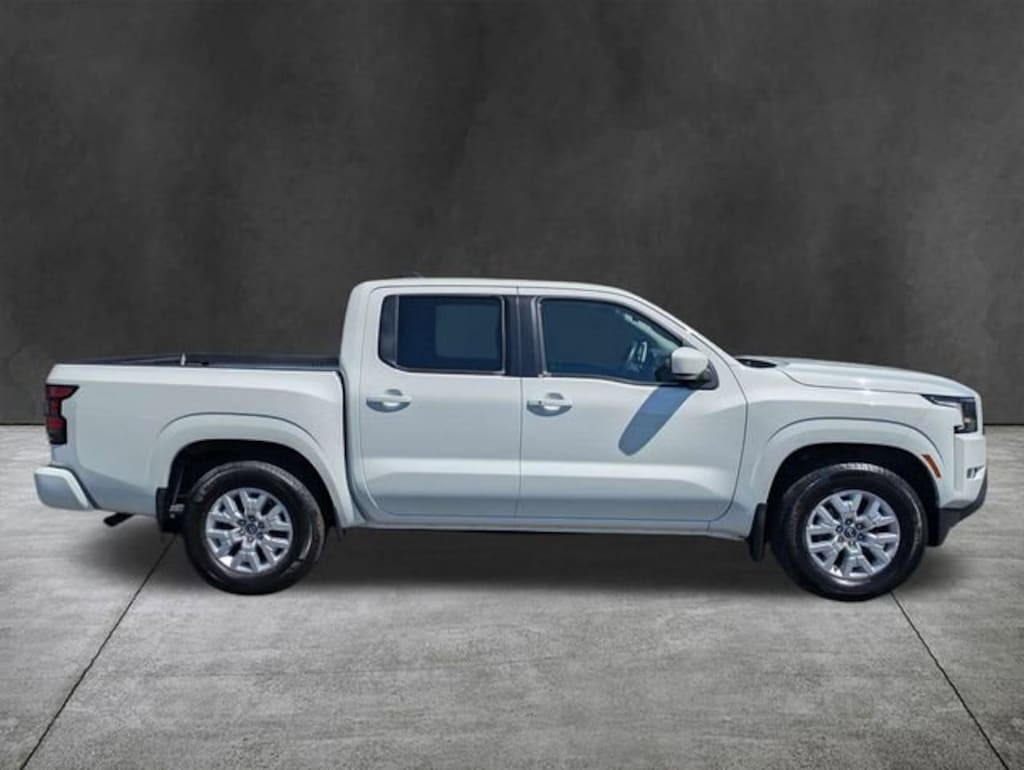 Used 2024 Nissan Frontier SV Truck Crew Cab