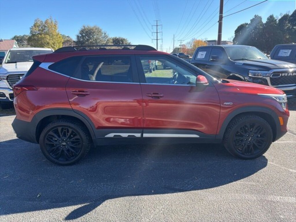 Used 2022 Kia Seltos Nightfall SUV