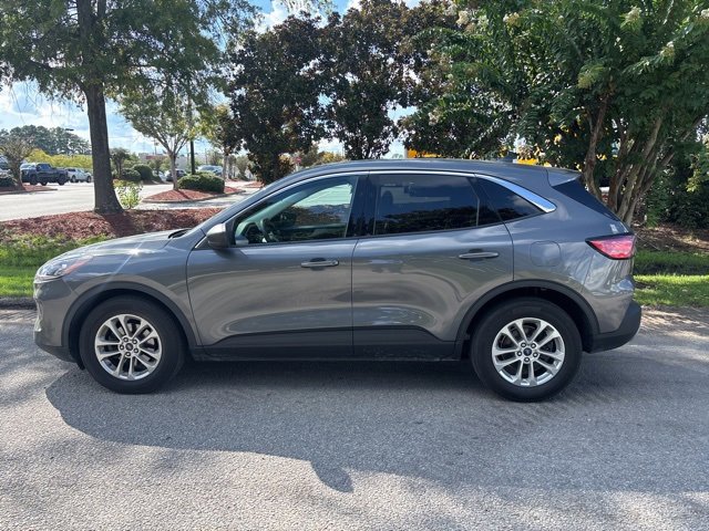 2022 Ford Escape SE photo 4