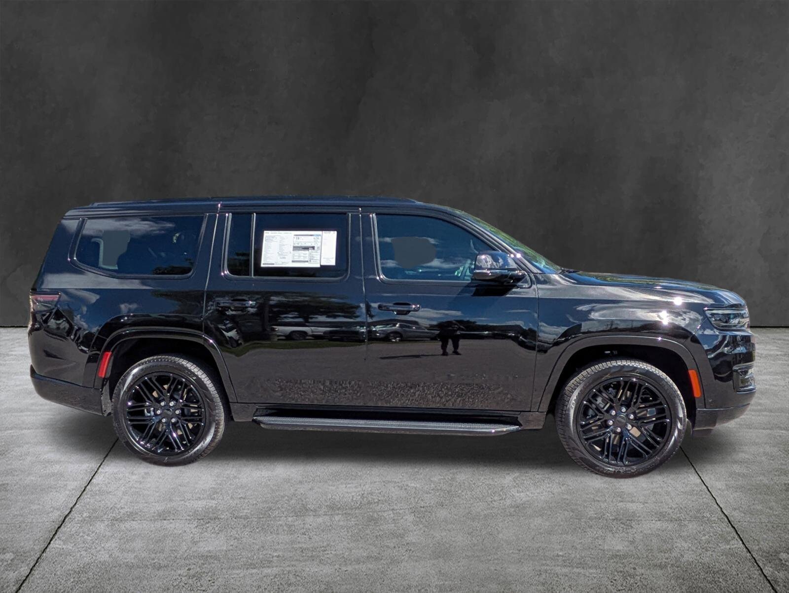 2025 Jeep Wagoneer Series II photo 3