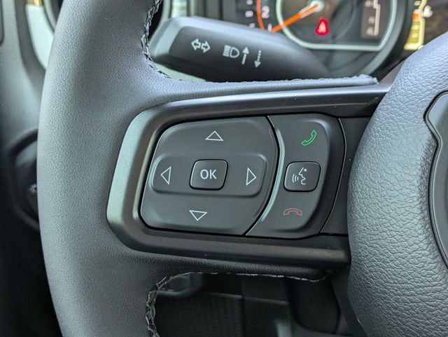 2025 Jeep Wrangler 4-Door Willys - Photo 27