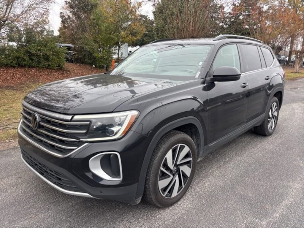 Used 2024 Volkswagen Atlas 2.0T SE w/Technology SUV