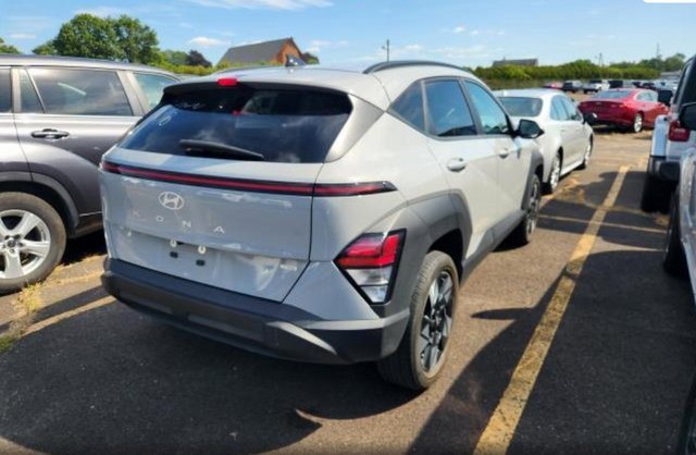 2024 Hyundai Kona SEL photo 2