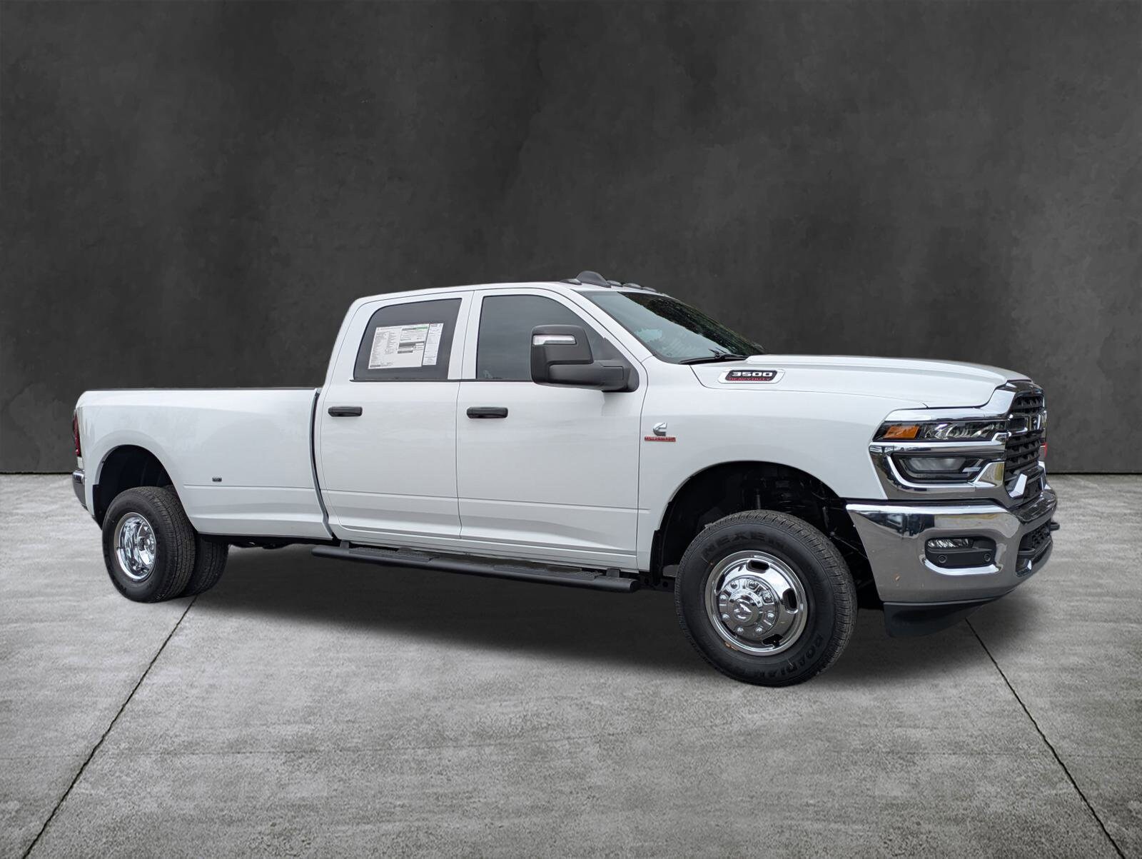2026 Ram 3500 Tradesman photo 2