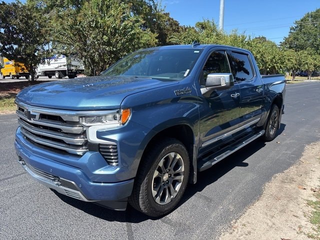 2024 Chevrolet Silverado 1500 High Country photo 3