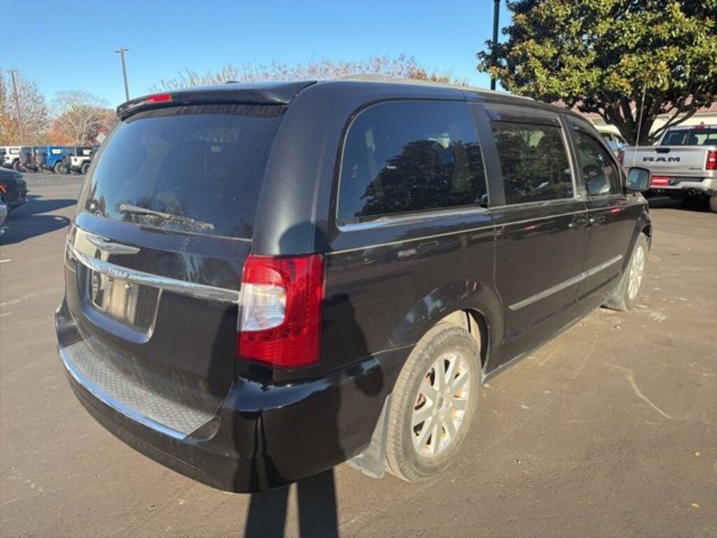 Used 2014 Chrysler Town & Country Touring Van