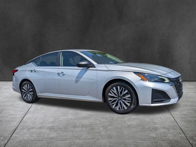 Used 2024 Nissan Altima SV with VIN 1N4BL4DV5RN338447 for sale in Knightsville, SC