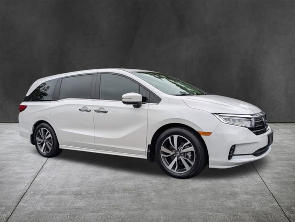 Used 2024 Honda Odyssey Touring Van