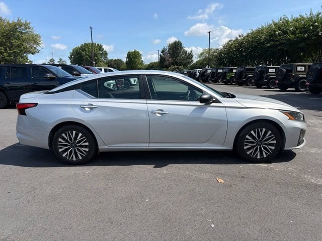 Used 2024 Nissan Altima SV with VIN 1N4BL4DV5RN338447 for sale in Knightsville, SC