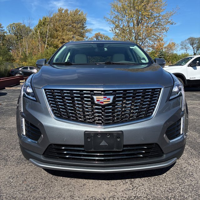2022 Cadillac XT5 Premium Luxury photo 3