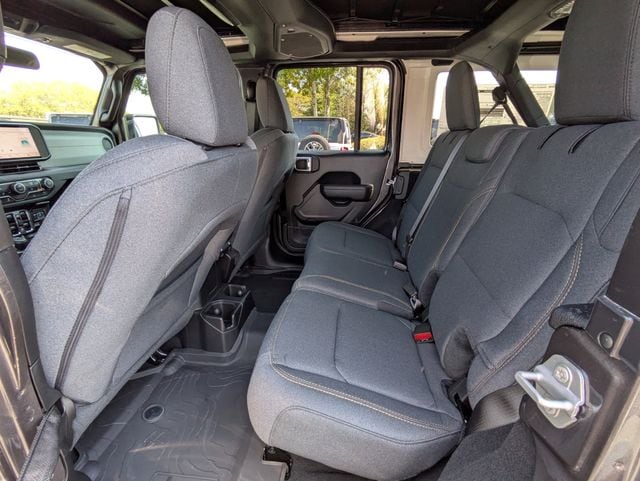 2025 Jeep Wrangler 4-Door Willys - Photo 15