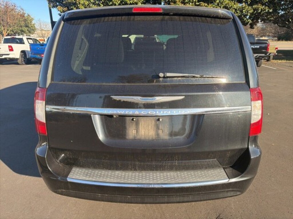 Used 2014 Chrysler Town & Country Touring Van