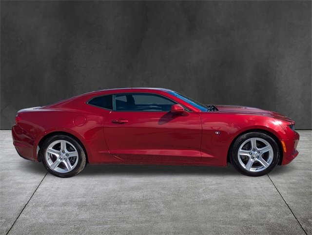 2023 Chevrolet Camaro 1LT photo 3