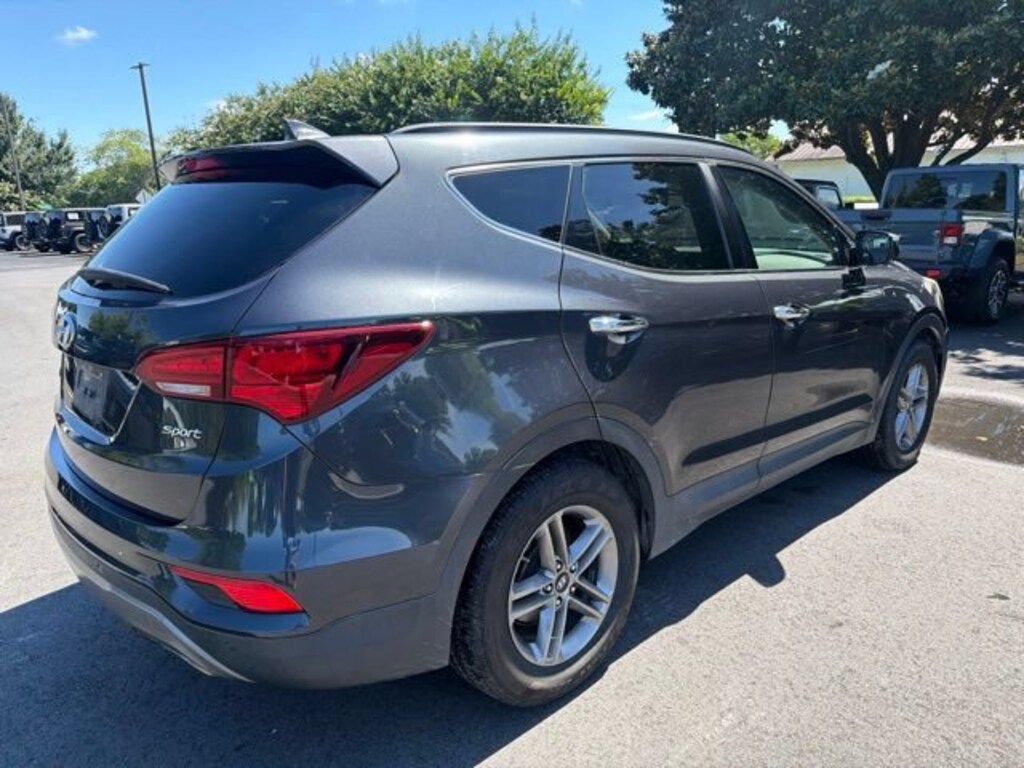 Used 2017 Hyundai Santa Fe Sport 2.4L SUV