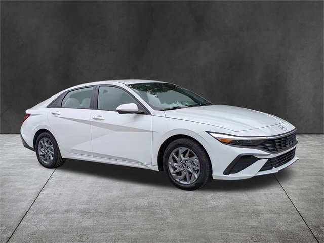 Used 2024 Hyundai Elantra SEL with VIN KMHLM4DG3RU650328 for sale in Knightsville, SC