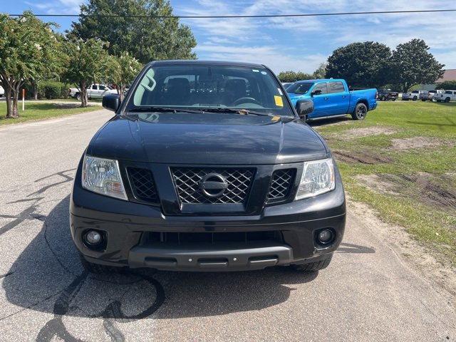 2021 Nissan Frontier SV photo 2