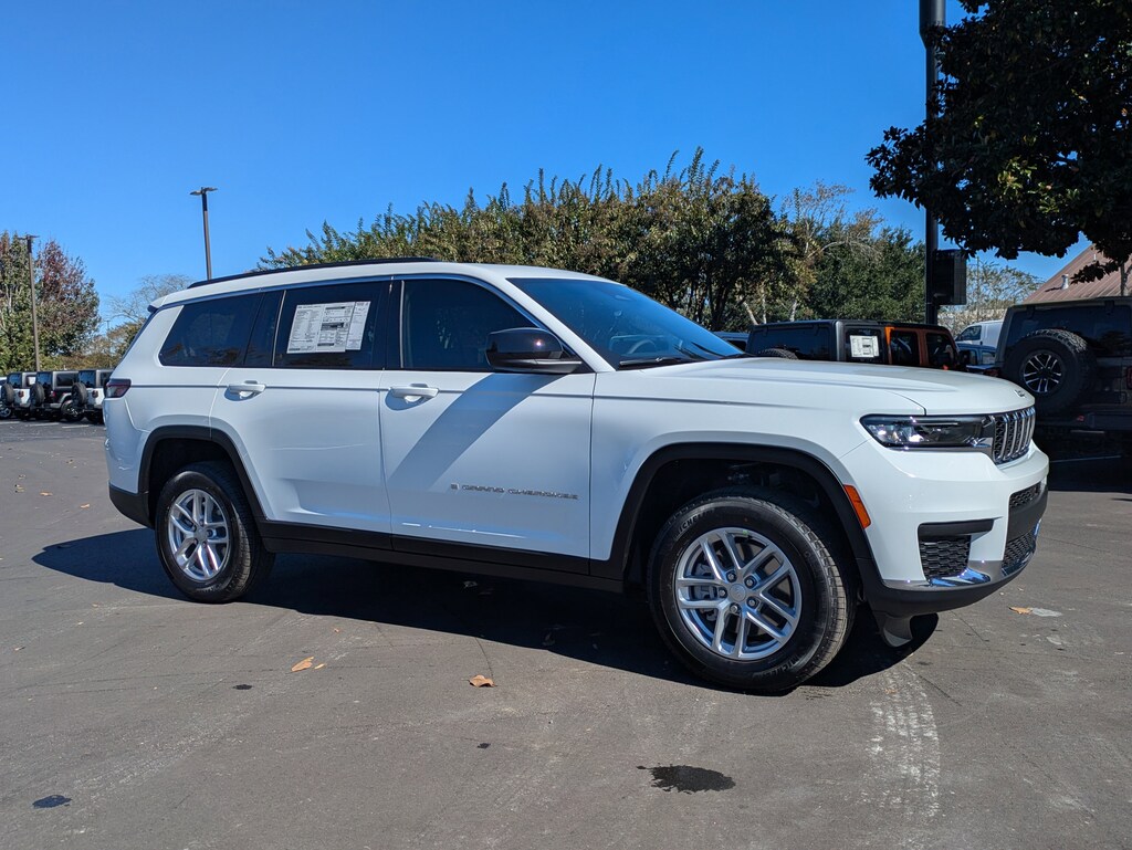 New 2025 Jeep Grand Cherokee L Laredo Sport Utility