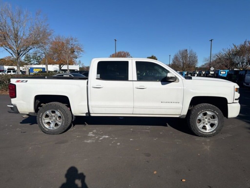 Used 2017 Chevrolet Silverado 1500 LT Truck Crew Cab