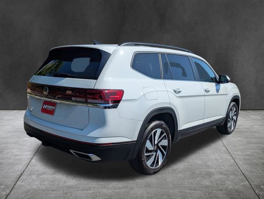 Used 2025 Volkswagen Atlas 2.0T SE w/Technology SUV