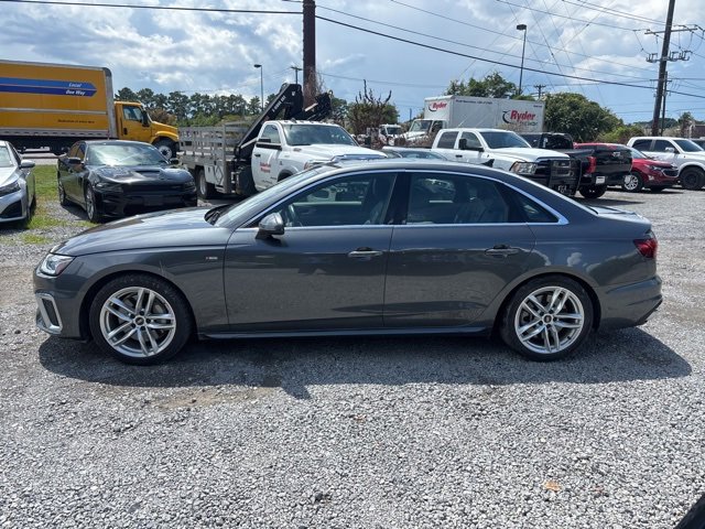 2023 Audi A4 S line Quattro Premium Plus photo 4