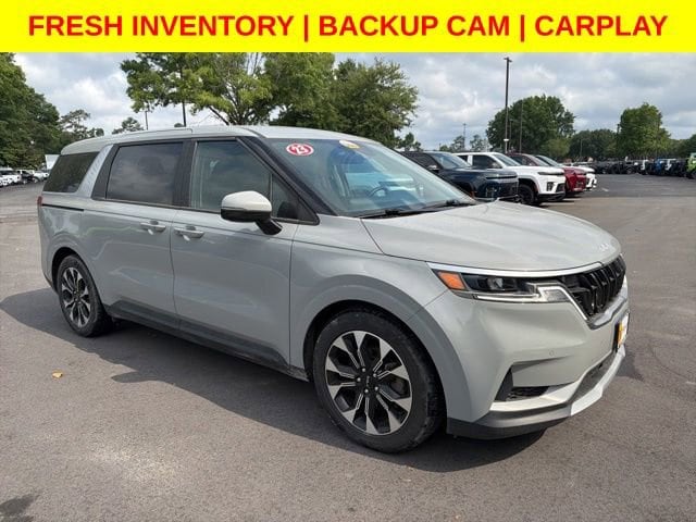 2023 Kia Sedona EX's photo
