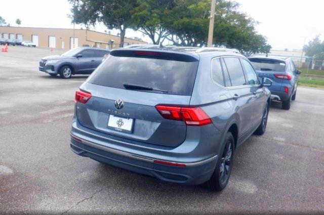 2024 Volkswagen Tiguan SE Wolfsburg Edition photo 2