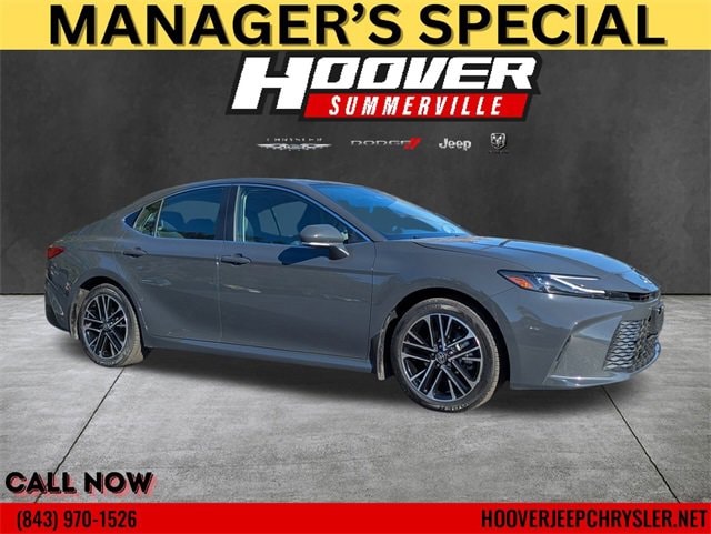 2025 Toyota Camry XLE's photo