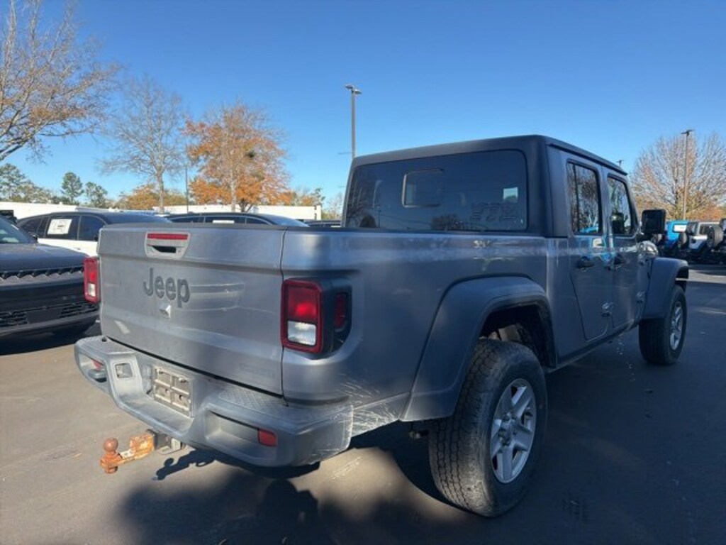Used 2020 Jeep Gladiator Sport S Truck Crew Cab