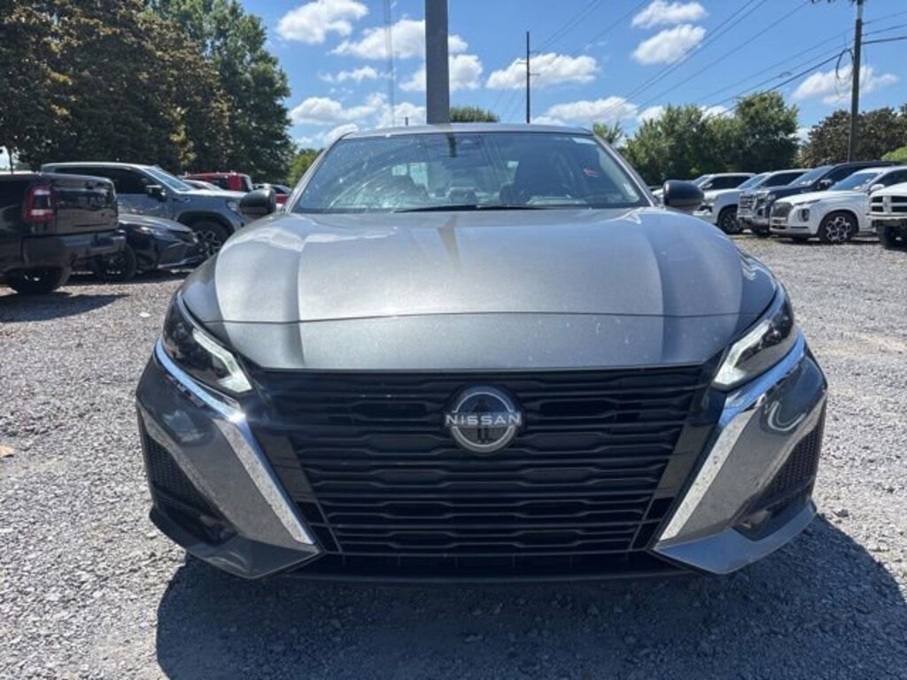 Used 2025 Nissan Altima SV Sedan