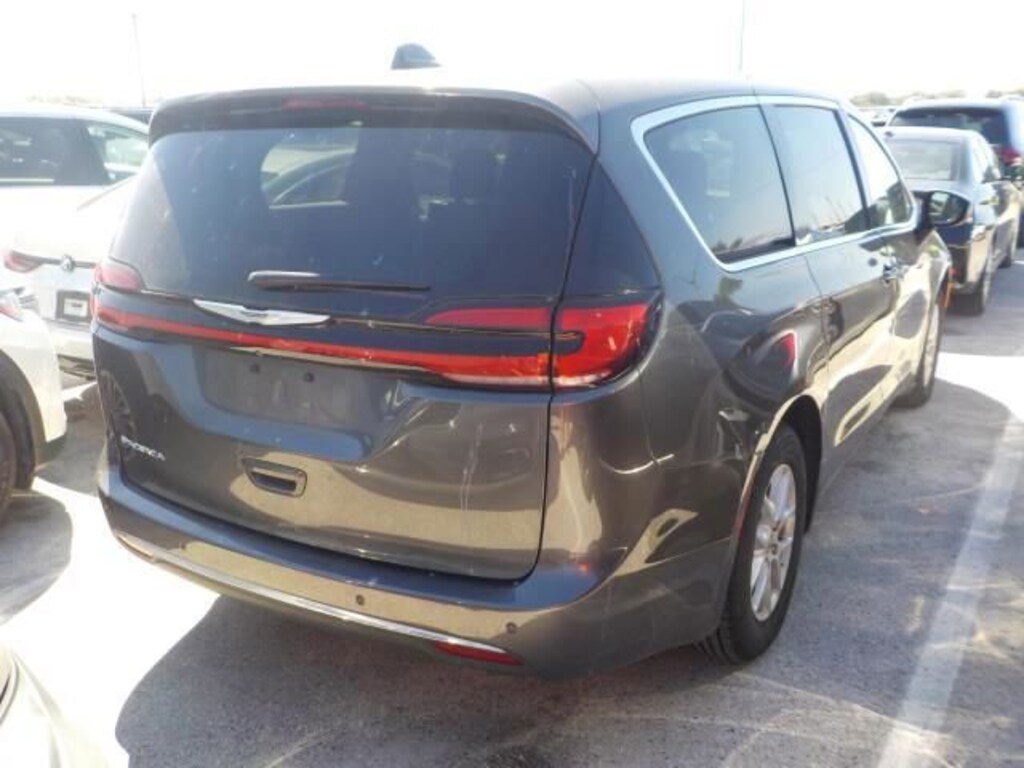 Used 2023 Chrysler Pacifica Touring L Van Passenger Van