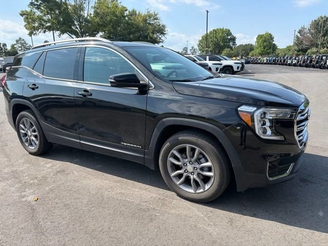 2024 GMC Terrain SLT AWD's photo