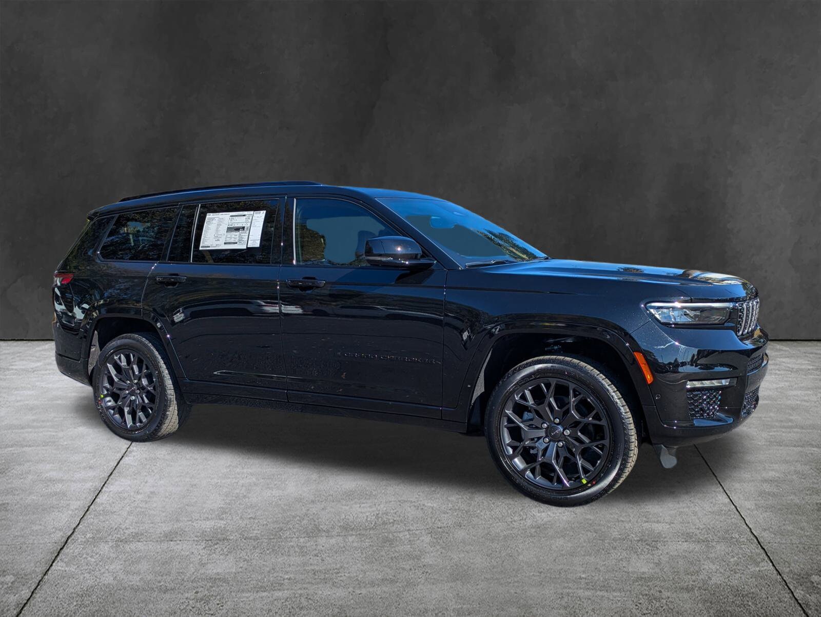 2025 Jeep Grand Cherokee L Summit photo 2